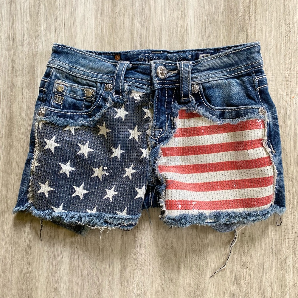 Miss Me Girls Flag Sequin/Rhinestone Shorts Sz 12